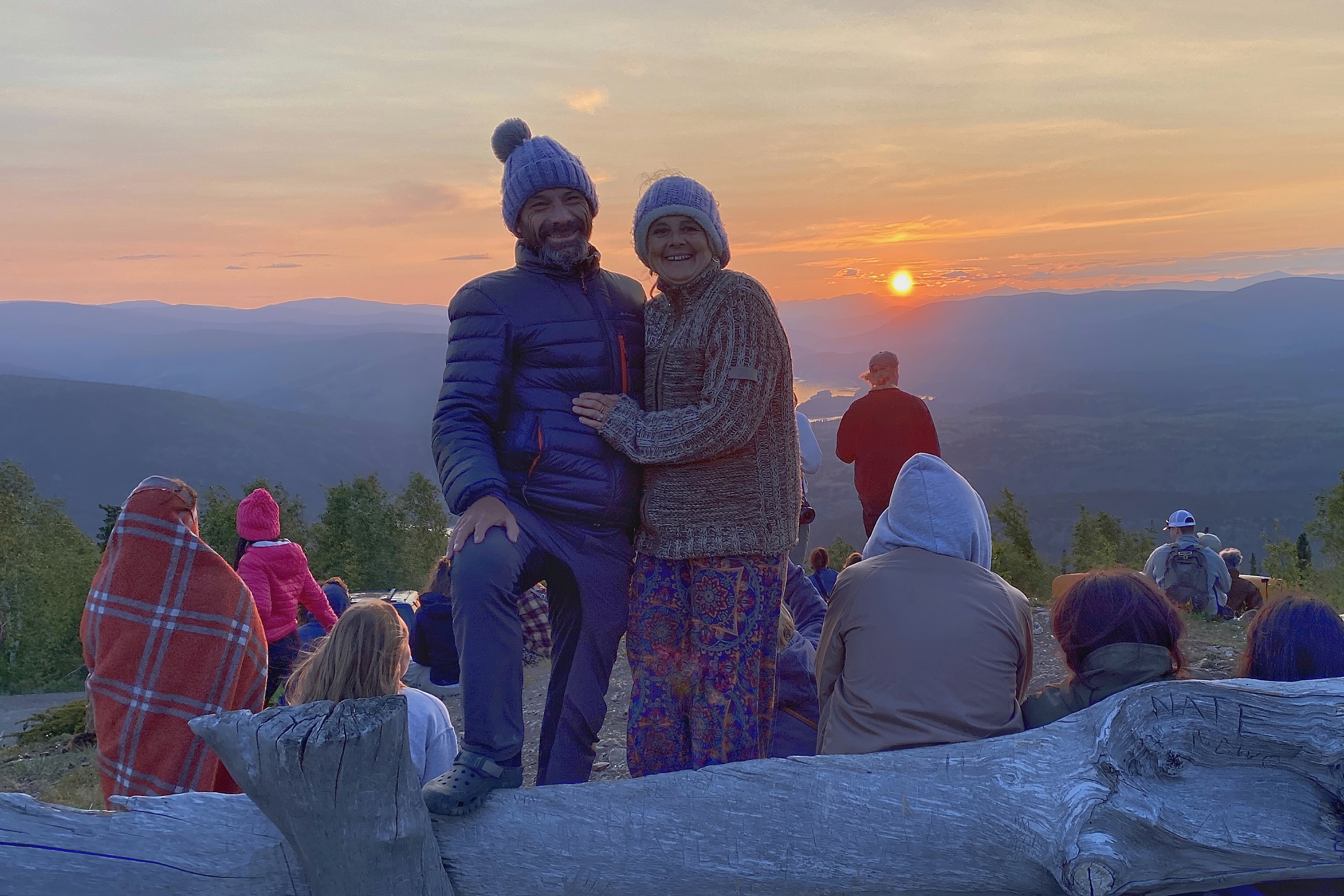 Solstice d'été sur le dôme de Dawson City